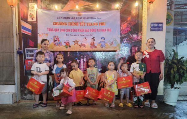 Tặng Quà Trung Thu Năm 2024